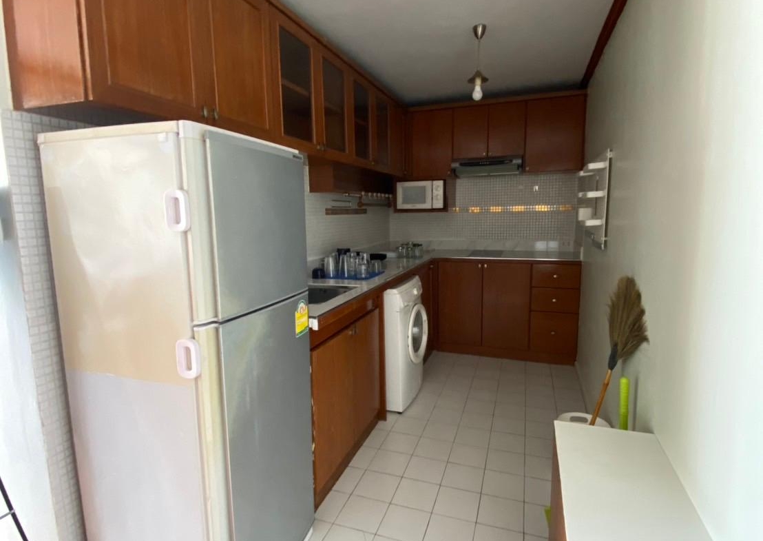 1-Bed 1-Bath 58 sqm Monterey Place Condo Near MRT Queen Sirikit for Rent 20K THB
