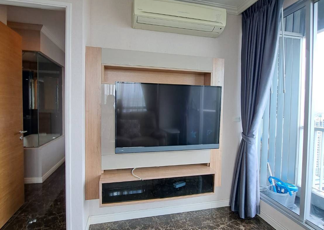 1-Bed 1-Bath 45 sqm Condo at Rhythm Sukhumvit 50 near BTS On Nut for Rent 25K THB