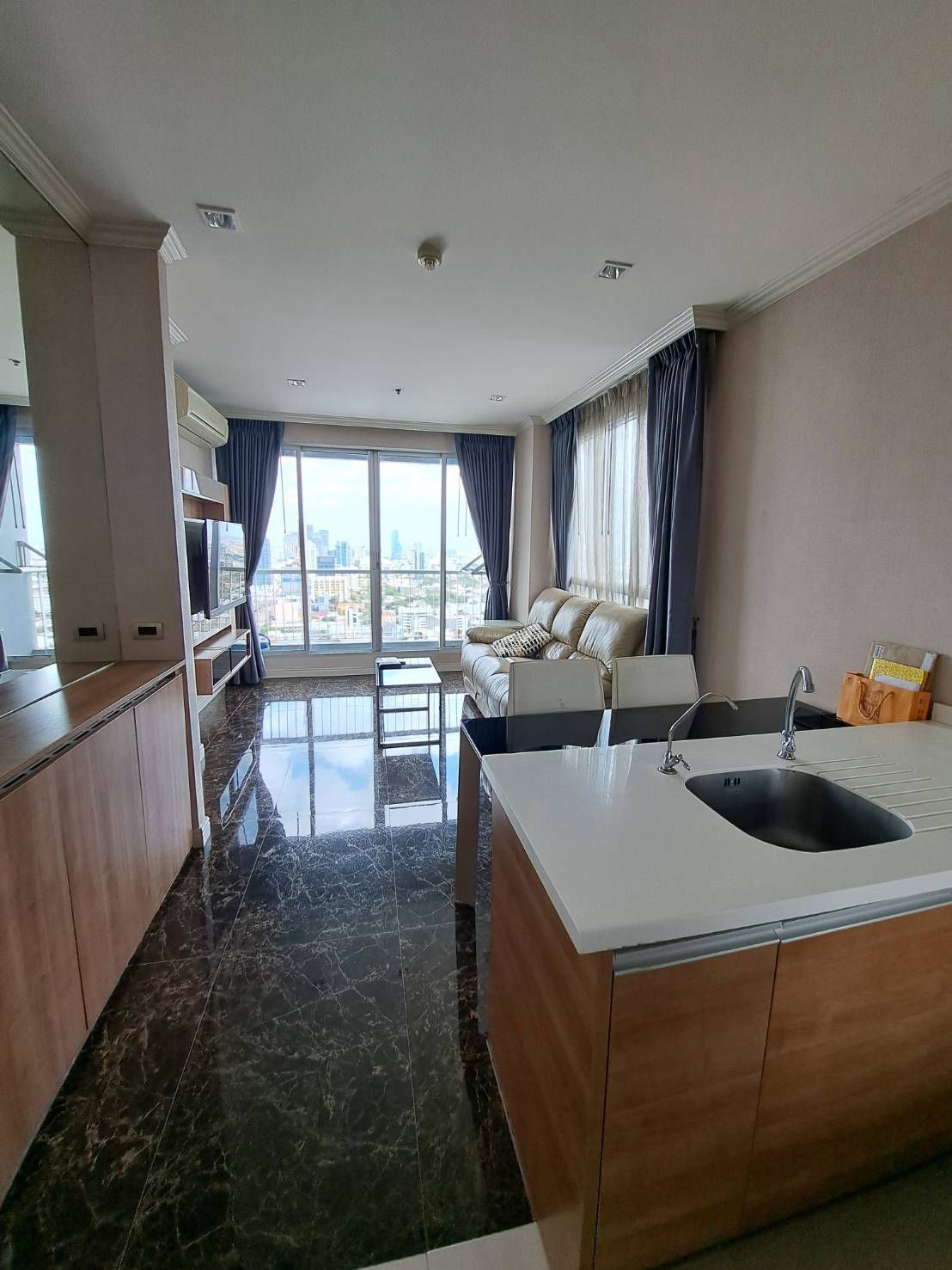 1-Bed 1-Bath 45 sqm Condo at Rhythm Sukhumvit 50 near BTS On Nut for Rent 25K THB