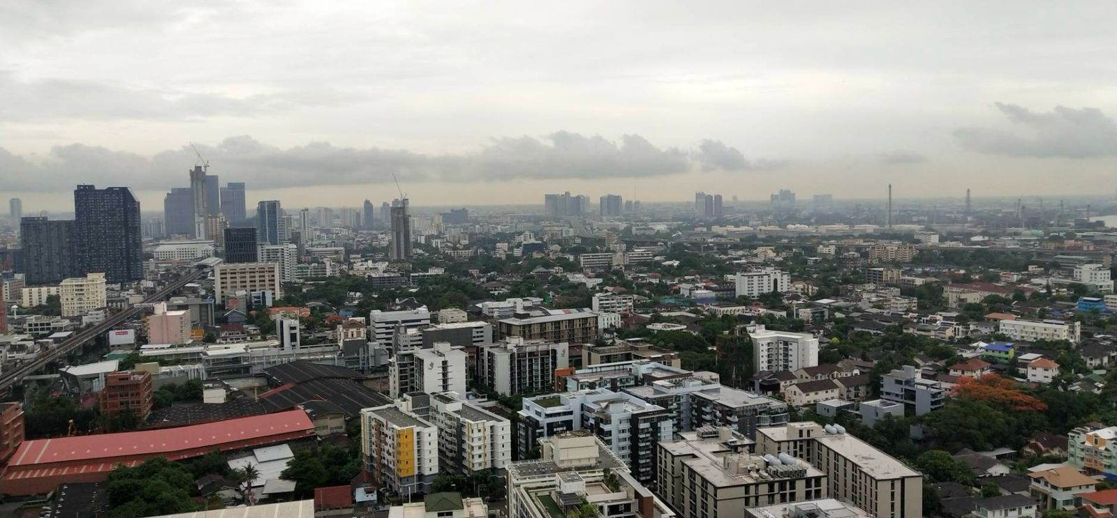 1-Bed 1-Bath 45 sqm Condo at Rhythm Sukhumvit 50 near BTS On Nut for Rent 25K THB