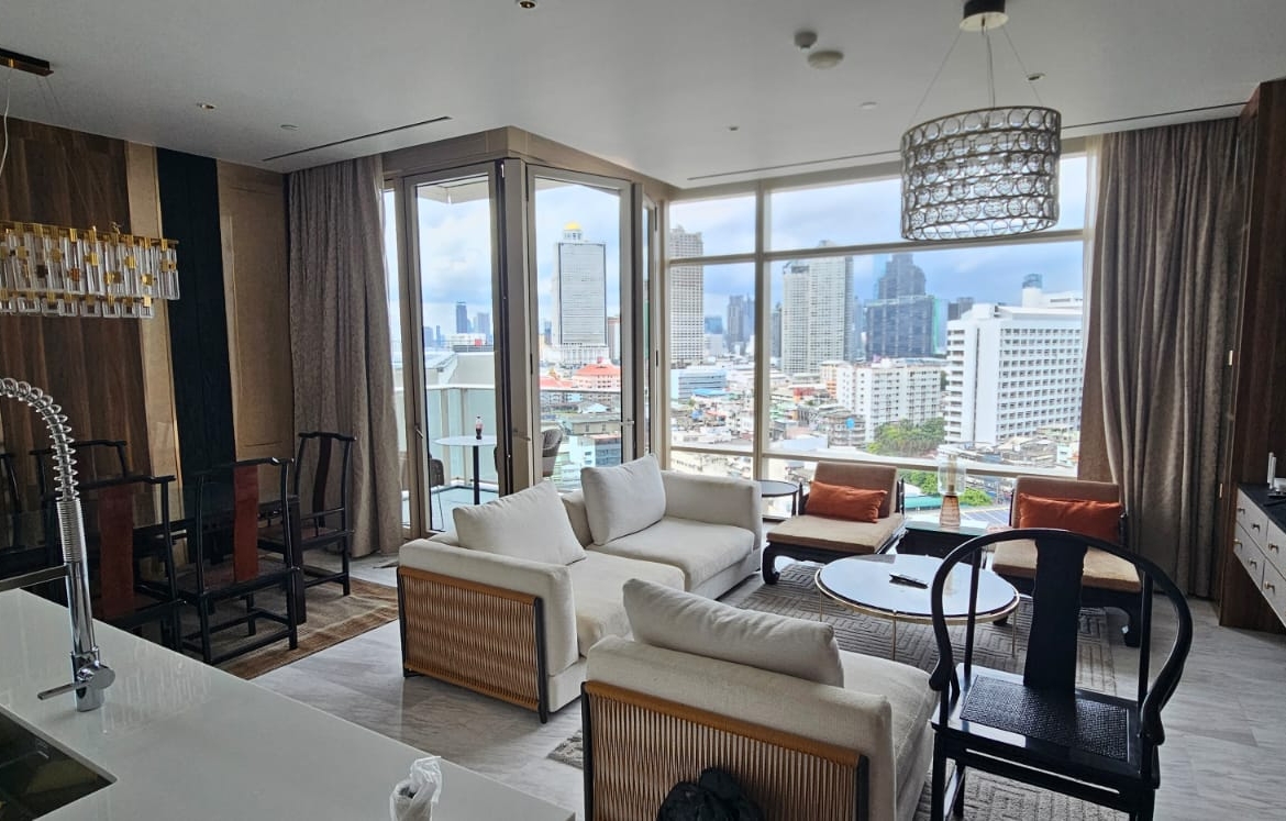 4-Bed 3-Bath 250 sqm Condo at Four Seasons Apartments near BTS Saphan Taksin for Rent 350K THB