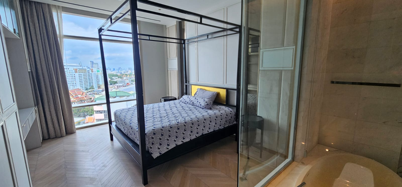 4-Bed 3-Bath 250 sqm Condo at Four Seasons Apartments near BTS Saphan Taksin for Rent 350K THB
