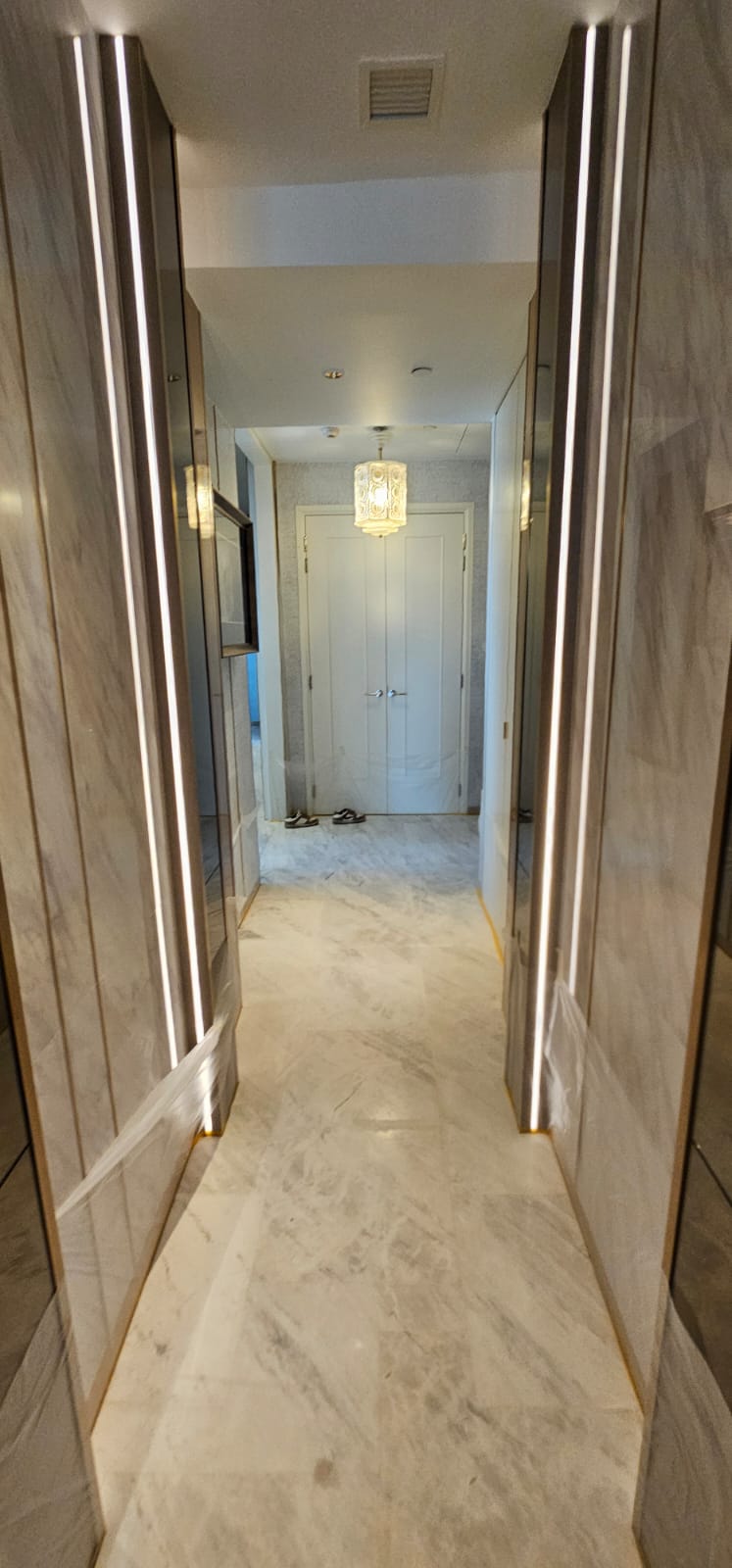 4-Bed 3-Bath 250 sqm Condo at Four Seasons Apartments near BTS Saphan Taksin for Rent 350K THB