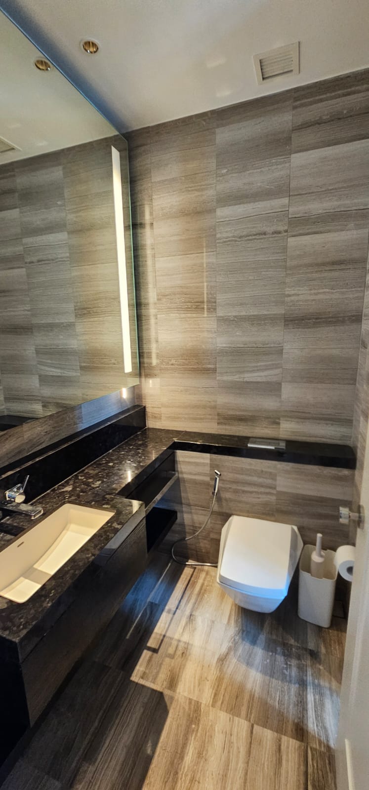 4-Bed 3-Bath 250 sqm Condo at Four Seasons Apartments near BTS Saphan Taksin for Rent 350K THB