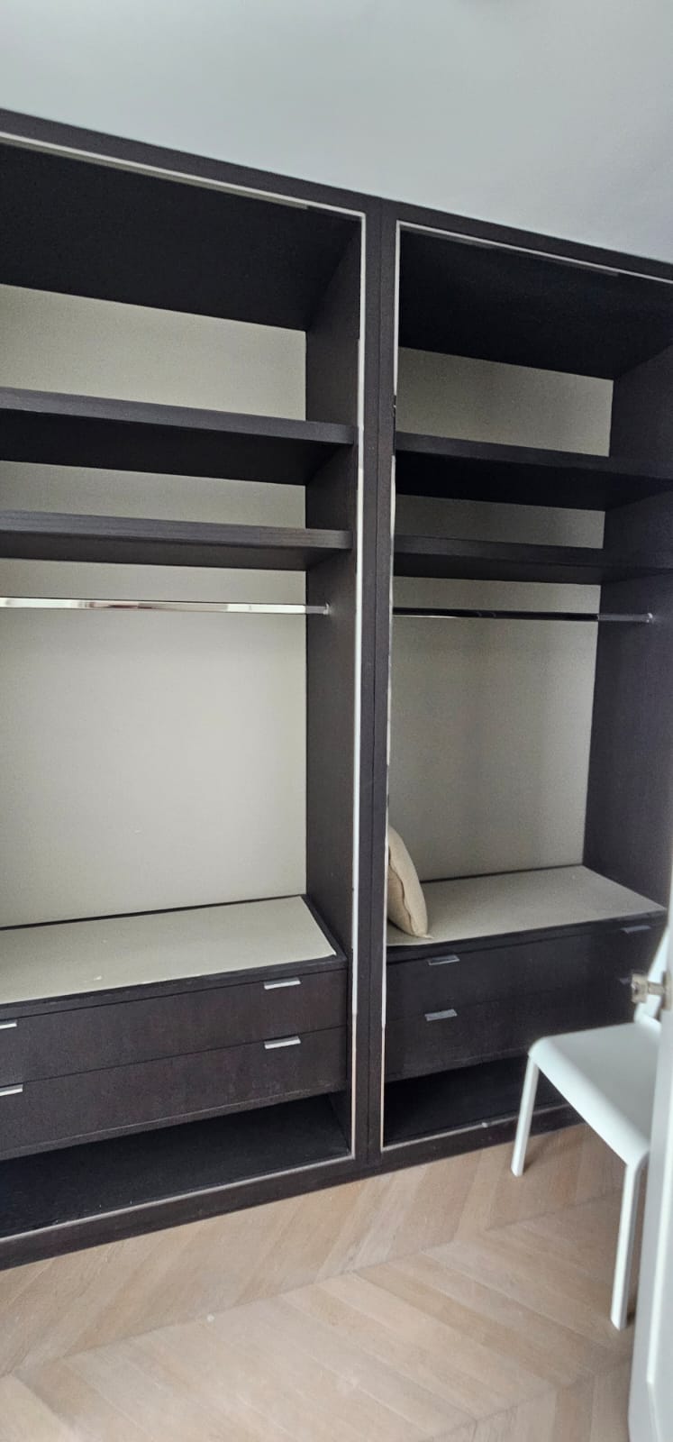 4-Bed 3-Bath 250 sqm Condo at Four Seasons Apartments near BTS Saphan Taksin for Rent 350K THB