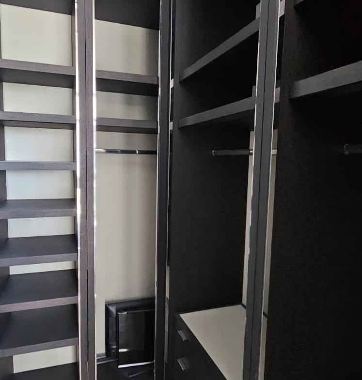 4-Bed 3-Bath 250 sqm Condo at Four Seasons Apartments near BTS Saphan Taksin for Rent 350K THB
