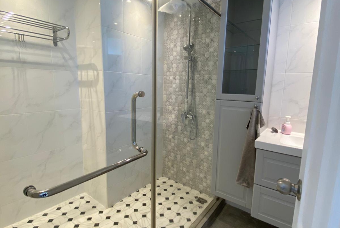 3-Bed 2-Bath 137 sqm Condo at D.S. Tower 2 Near BTS Phrom Phong for Rent 67,000 THB/month