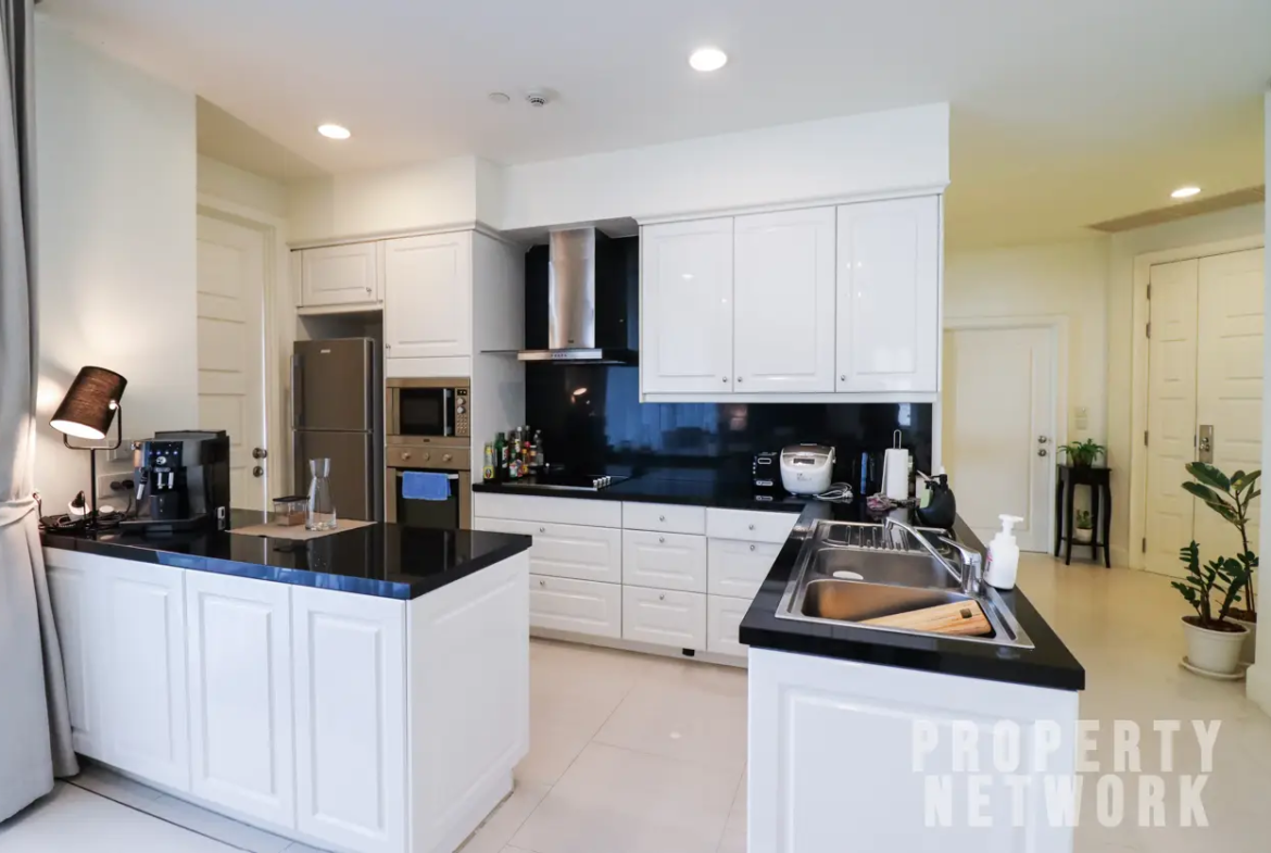 2-Bed 2-Bath 111 sqm Royce Private Residences Condo Near MRT Sukhumvit For Sale 21M THB
